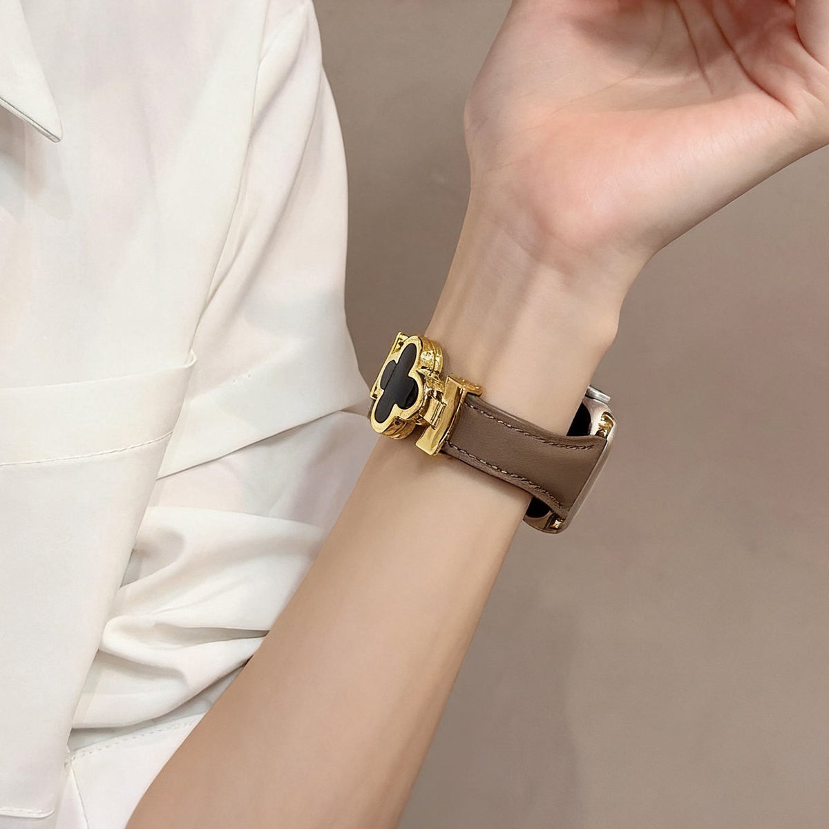 Petal Lock Magnetic Leather Band
