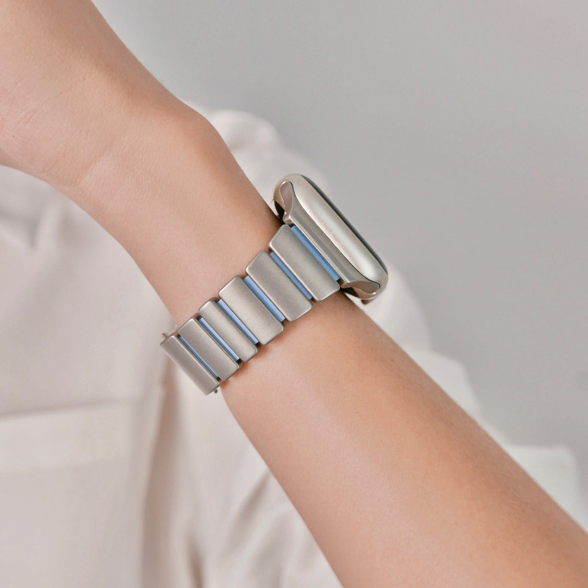 Color Fusion Hybrid Metal Link Band